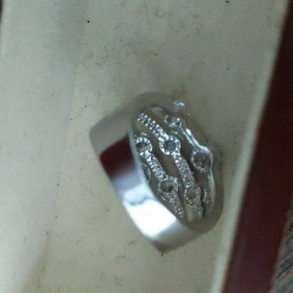 Silver ring - Picture 7 of 8